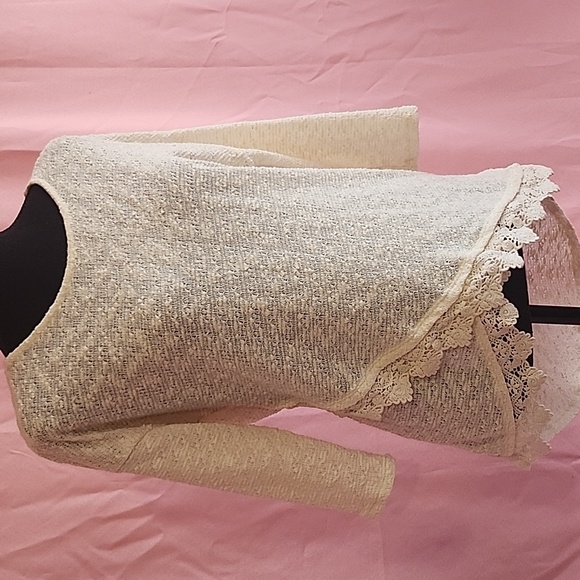Cream knit top - small - Picture 2 of 5